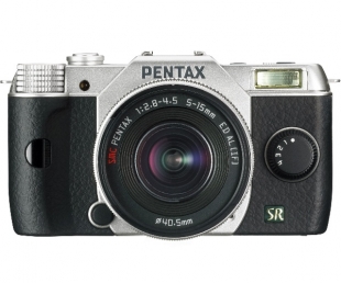 Pentax Q7 Silver + 5-15mm + 15-45mm